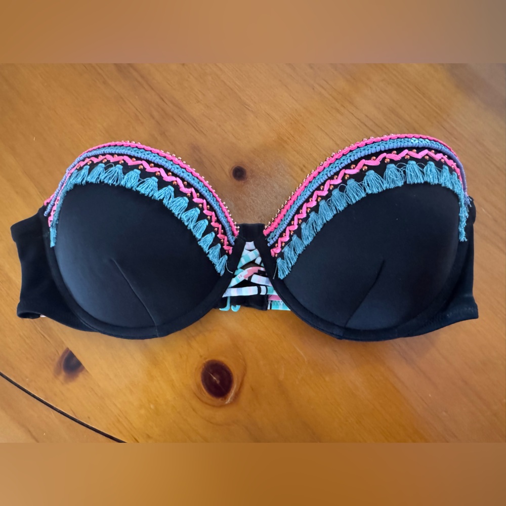 Victoria Secret Bathing Suit top 34C, NWT